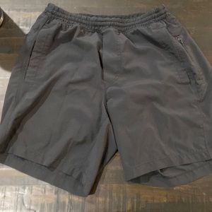 Black 7” classic shorts